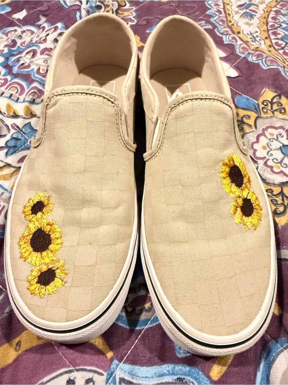 Women’s Slip-On Canvas Shoes with Sunflower Embroidery - Beige